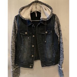Jean jacket in black by Free People Size S